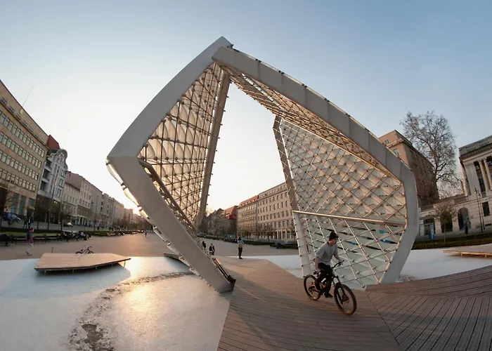 Rest In The Center Spot Apartment